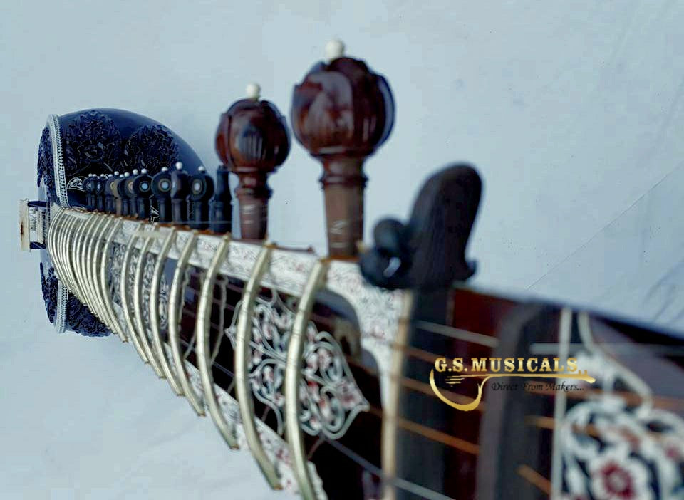 SITAR ROYAL PRO WITH FIBERGLASS CASE GSM083