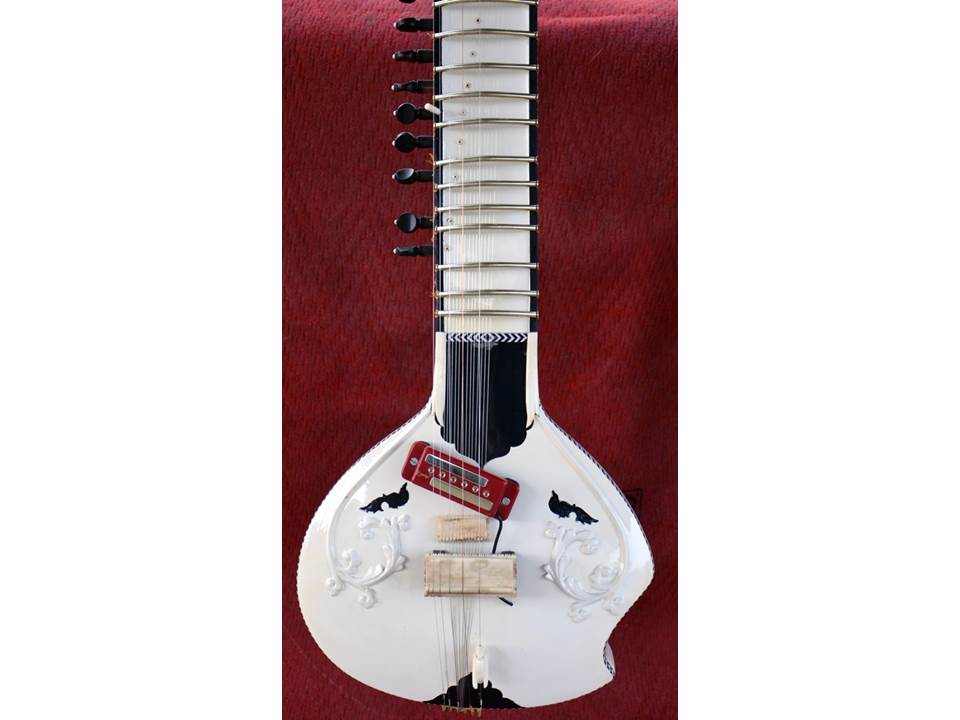 STUDIO SITAR WHITE BEAUTY GSM021