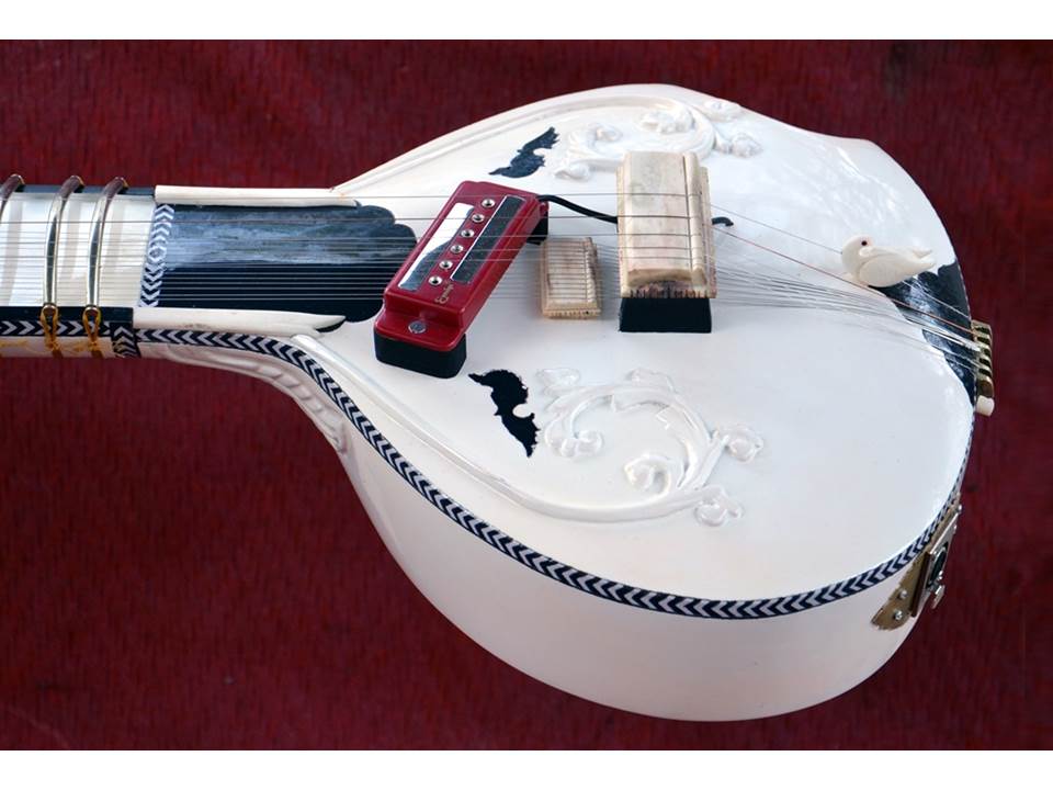 STUDIO SITAR WHITE BEAUTY GSM021